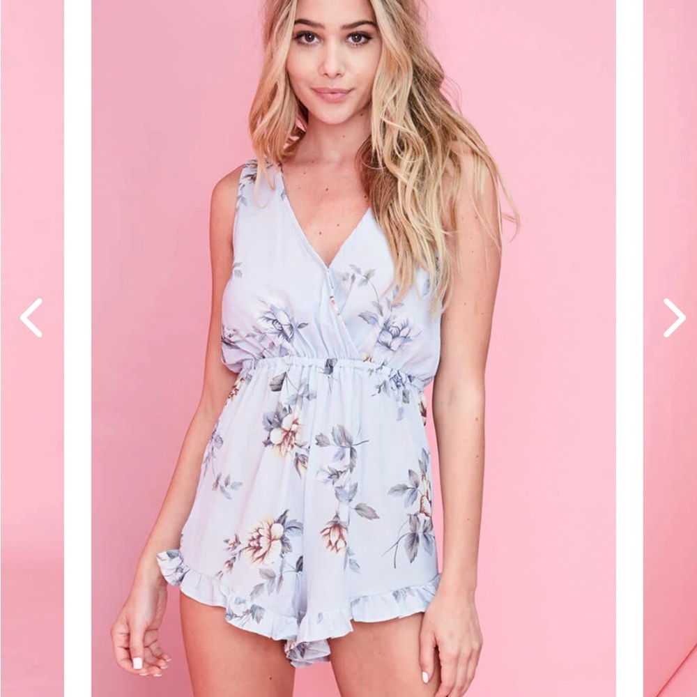 Selfie Leslie Braelynn Casual Romper, Light Blue Floral, Size M